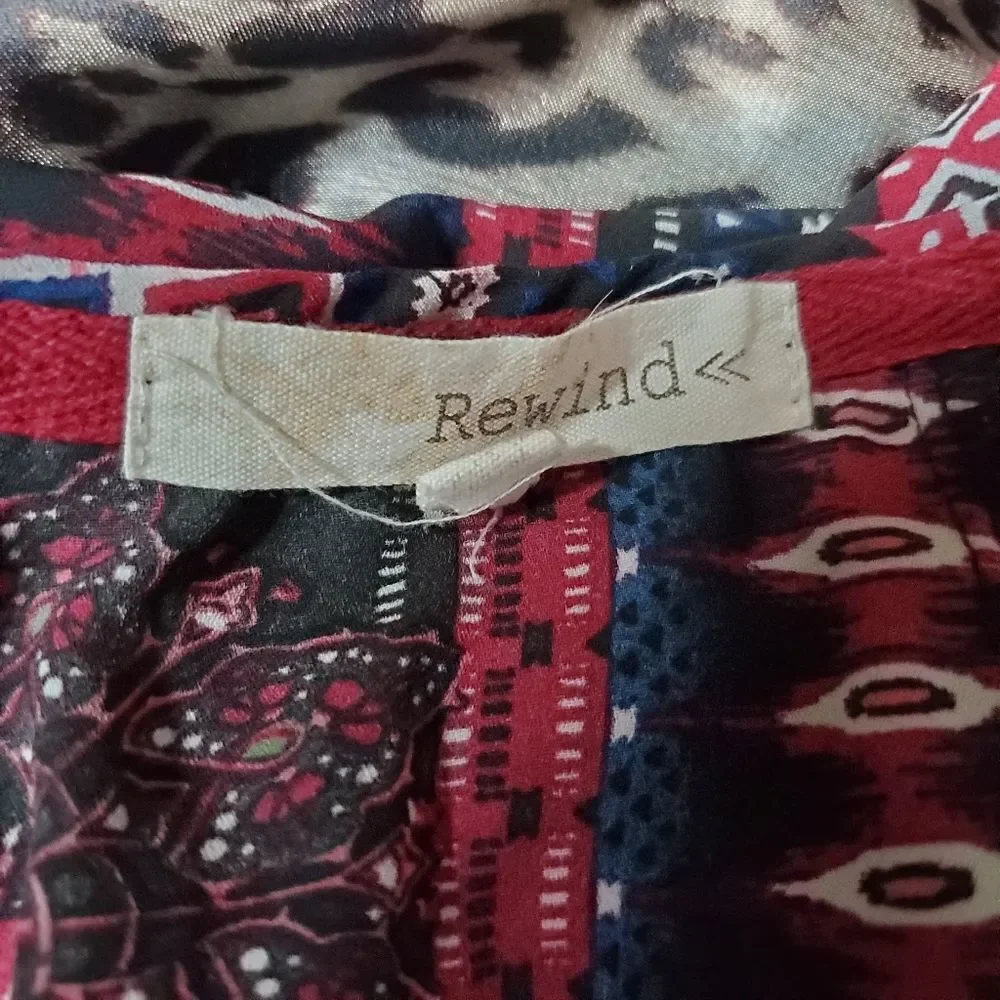 Rewind Patterned Top with Lace (S) - Picture 5 of 6